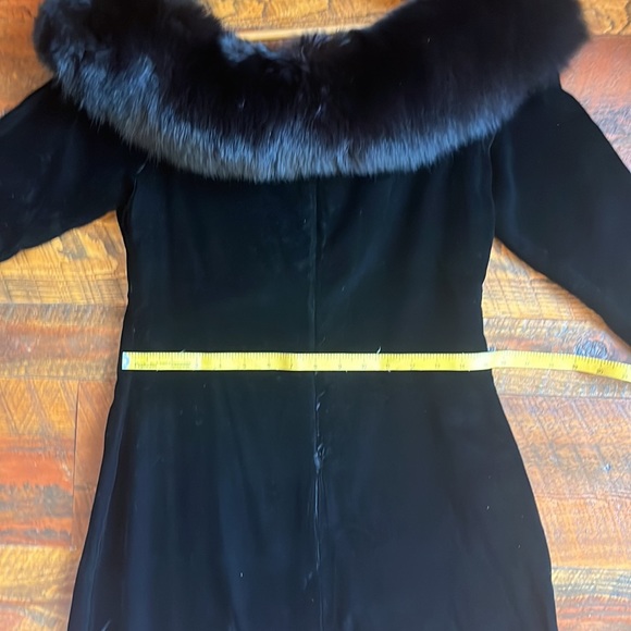 Vintage velvet cocktail dress with fur neckline Tracy Mills Circa late 1980’s - Picture 10 of 14